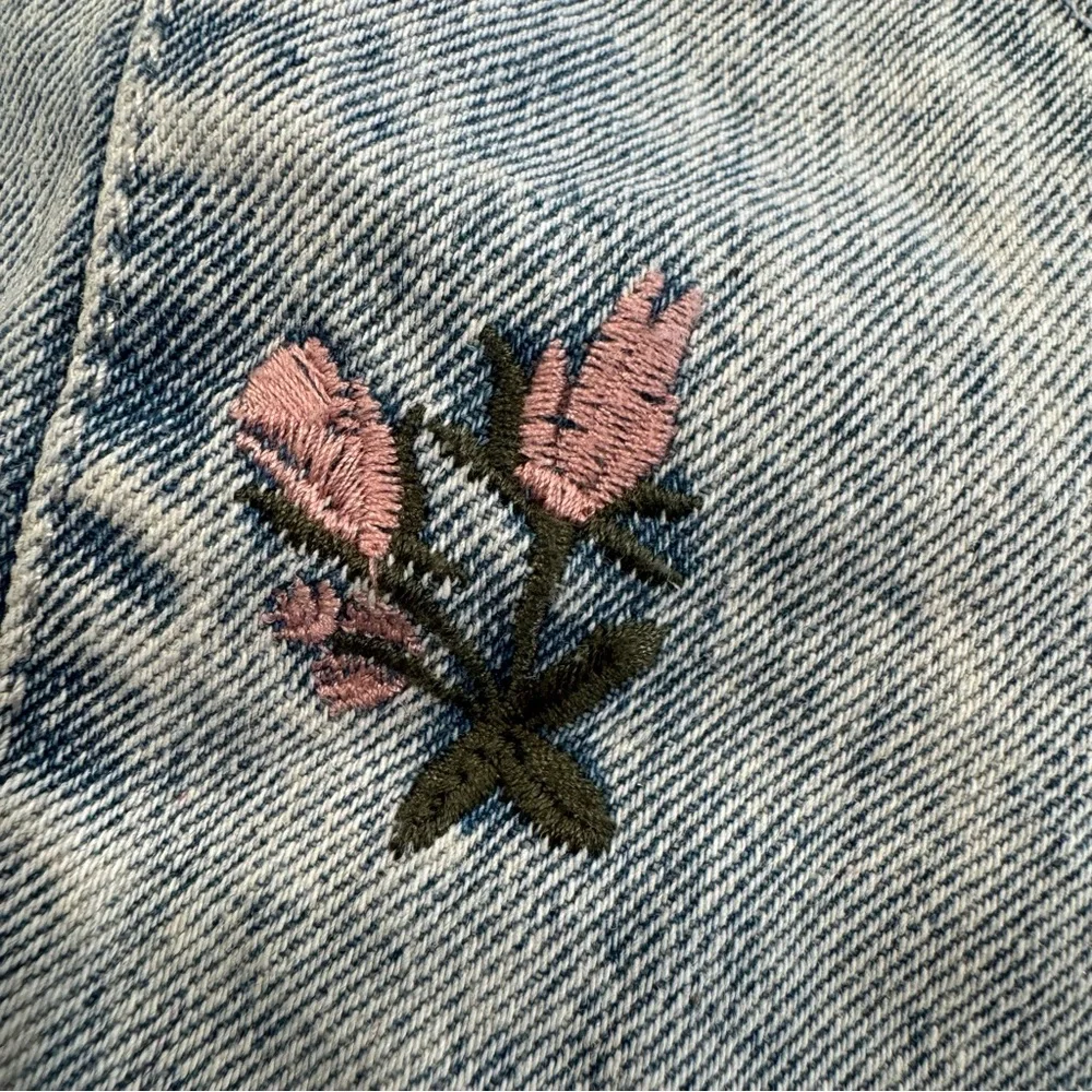 Stoosh Vintage Denim by 26 International Embroidered Floral Vest Pink Flowers - Picture 4 of 10